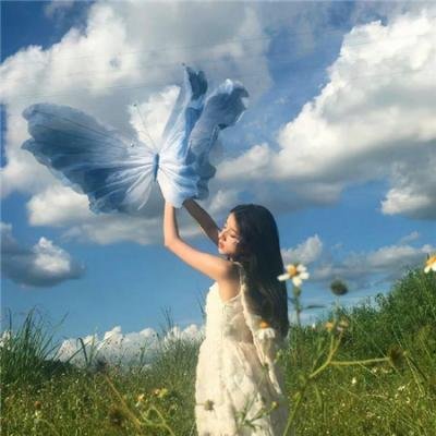 头部网红卷入潜规则风波，导演当场摔剧本，一夜之间持续发酵